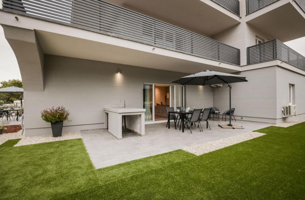 Luxury Apartments Villa Lacrima シロ エクステリア 写真