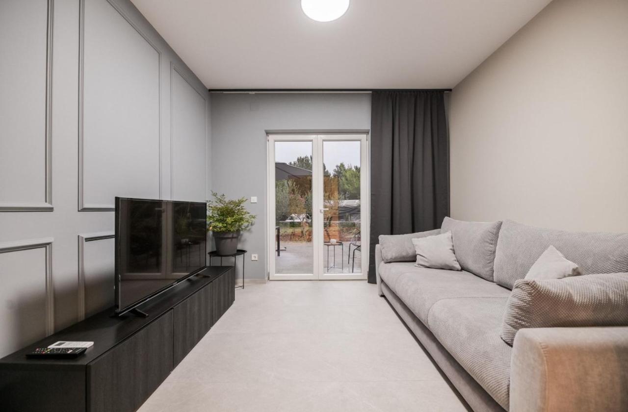 Luxury Apartments Villa Lacrima シロ エクステリア 写真