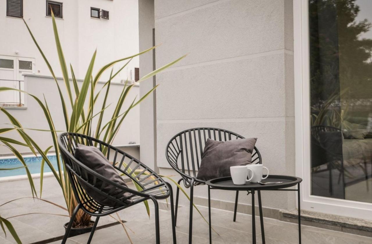 Luxury Apartments Villa Lacrima シロ エクステリア 写真