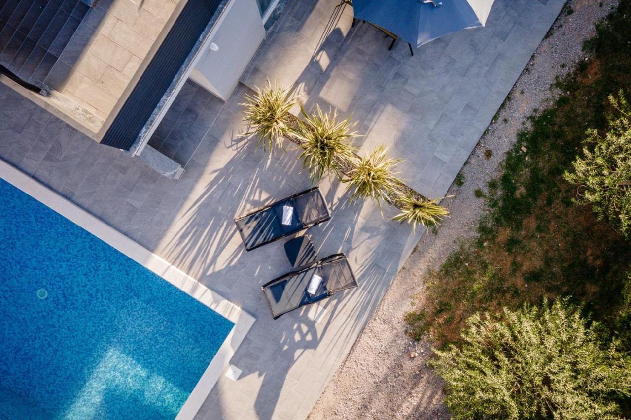 Luxury Apartments Villa Lacrima シロ エクステリア 写真