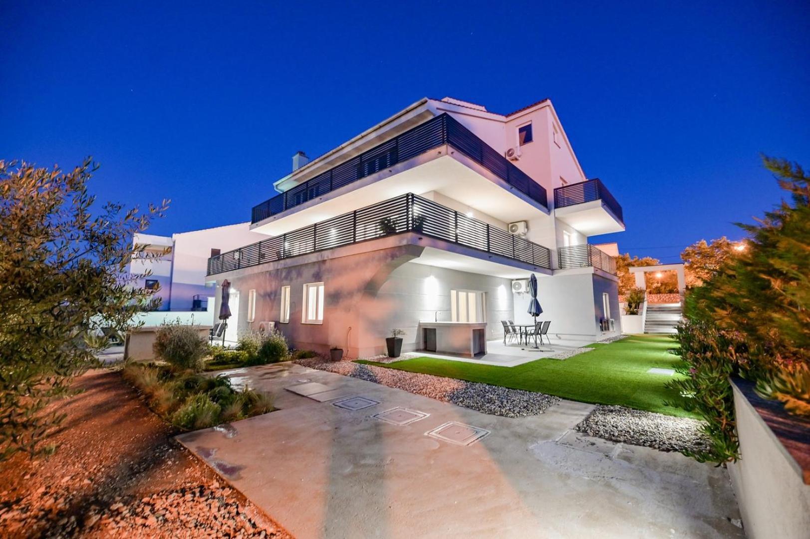 Luxury Apartments Villa Lacrima シロ エクステリア 写真